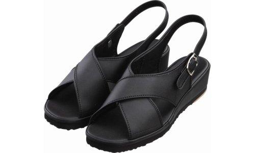 体調管理は足元から。女性向けオフィスでオススメのサンダル。