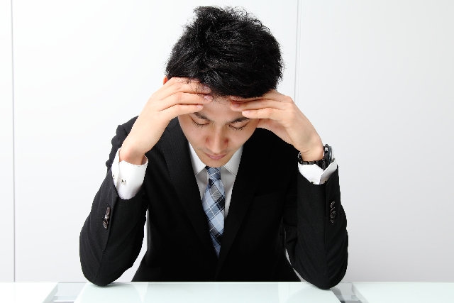 オフィスの照明がまぶしい時に！目に優しい10の解決法