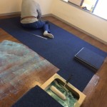 少予算でオフィスの雰囲気を変えるなら、優先すべきは壁と床