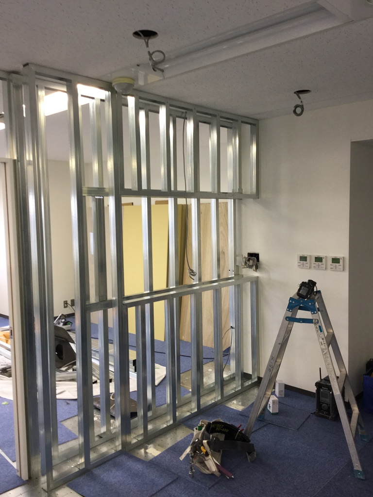 パーティションとはどう違う？「LGS造作壁」を知って職人と話そう