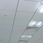 見上げてごらん、オフィスの天井を。天井の種類と設備をご紹介