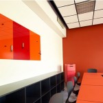 ただのカラーガラスに見えて、実は書ける・消せる・マグネットが付く！海外発【チャットボード】をご紹介