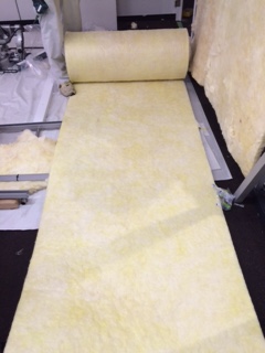 オフィスの会議室の遮音性を強化するグラスウールとは？