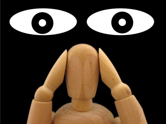 廻りの視線が気になる！そんな時にはデスク用のパーテーションがオススメ