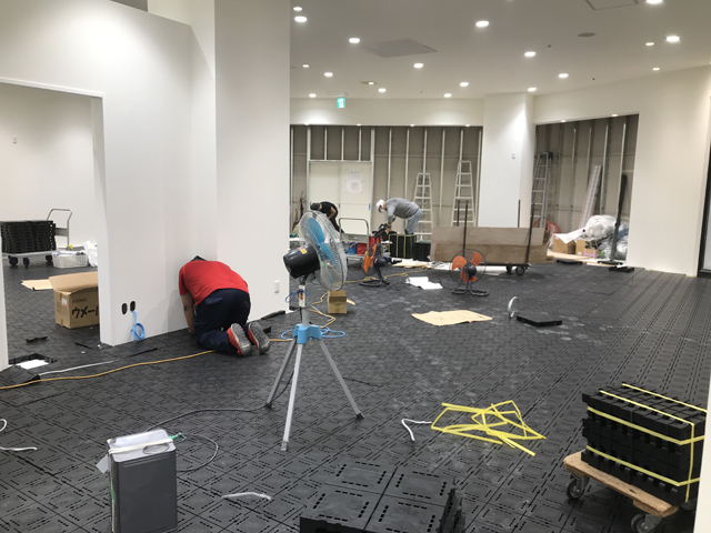 【OAフロアとタイルカーペット】施工事例