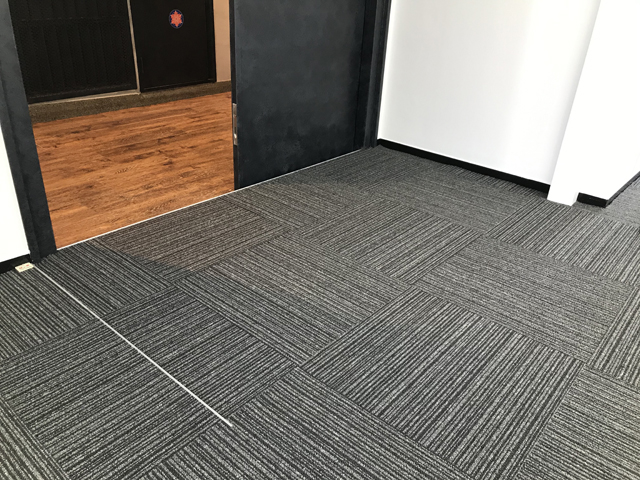 OAフロアのスロープ無くしたい！の施工事例