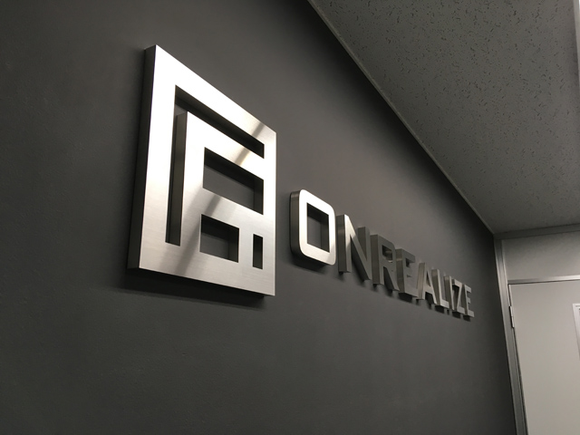 【インパクト大！SUS-HL箱文字】施工事例