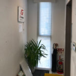 狭いスペースをいかに広くみせるか。エントランス改修工事編