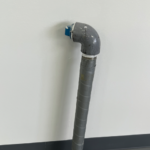 床から出ている配管の上手な隠し方。軽量鉄鋼の壁を使った隠ぺい作戦