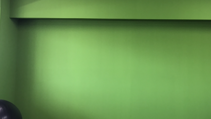 グリーンバックの方法は布やスクリーンだけでない。塗装でも対応できます