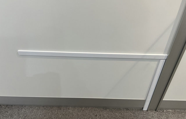 スタッドの中を覗いてみよう。～パーティションの柱の中ってどうなってるの？～