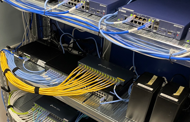 プロが行うオフィス配線の全て～後々の運用も考えて出来るだけ綺麗に、出来るだけ分かり易く～