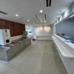 伝統の土間コン仕上げ～飲食店の床にはメンテナンス性も良い材料を