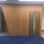 形も素材も選び放題～LGS造作壁で個性的なエントランスをつくろう