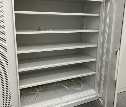 フリーアドレス導入オフィスにお勧め～PCやタブレットを充電しながら収納できるキャビネットとは