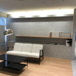 既製品の家具がなければ造っちゃおう～強度の高い造作ディスプレイ棚の造作事例