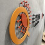 ピン出しサインとジョリパッドの組み合わせ～素敵な社名ロゴを際立たせましょう