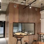 校舎リノベーション事例】ラジオ収録や配信のための防音スタジオの作り方