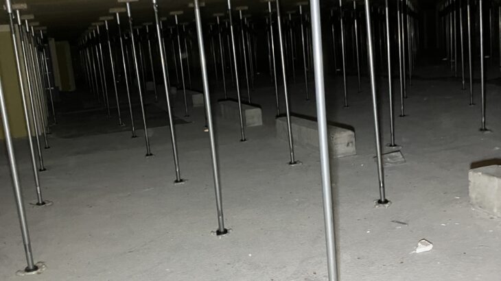 １本で耐えるパワーは１トン以上～床を上るための鋼製束（こうせいづか）とは？